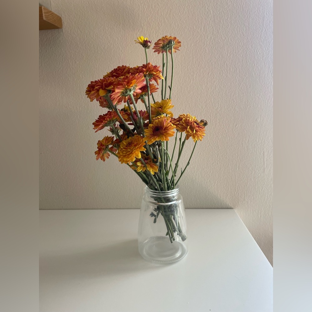 Small Glass Vase - Picture 3 of 6